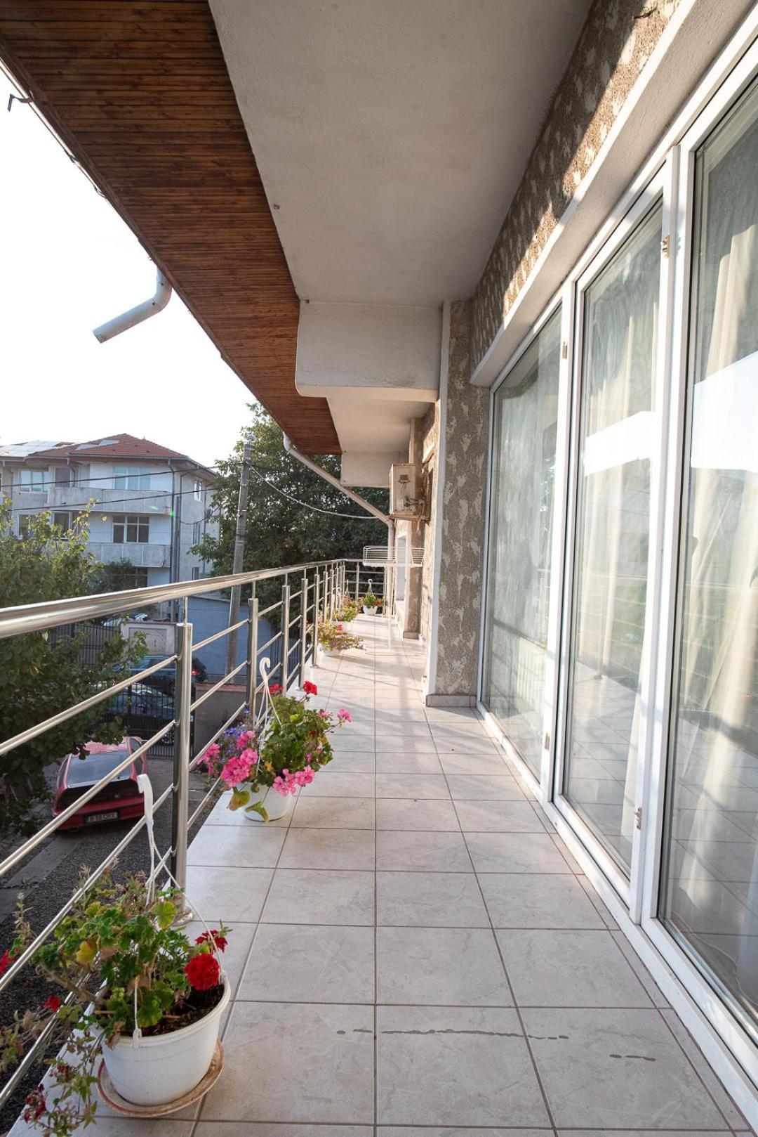 5 Bedrooms Luxury Apartment Villa Bucarest Exterior foto