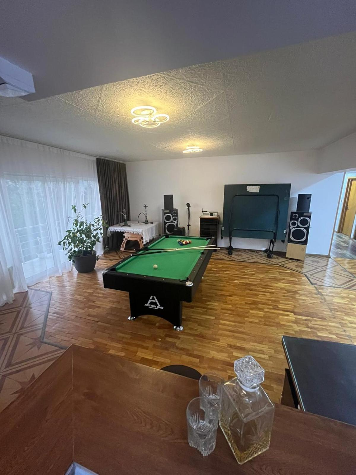 5 Bedrooms Luxury Apartment Villa Bucarest Exterior foto
